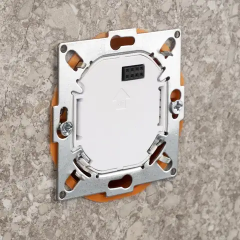 ENGO Кімнатний термостат з WIFI, 230В, монтаж під рамку 55x55, білий (E55-W) — Photo 7
