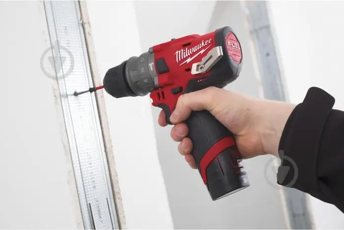 Milwaukee Акумуляторний дриль-шурупокрут з ударом М12, 37Нм, + HD кейс (M12 FPDX-0) (4933464135) — Photo 1